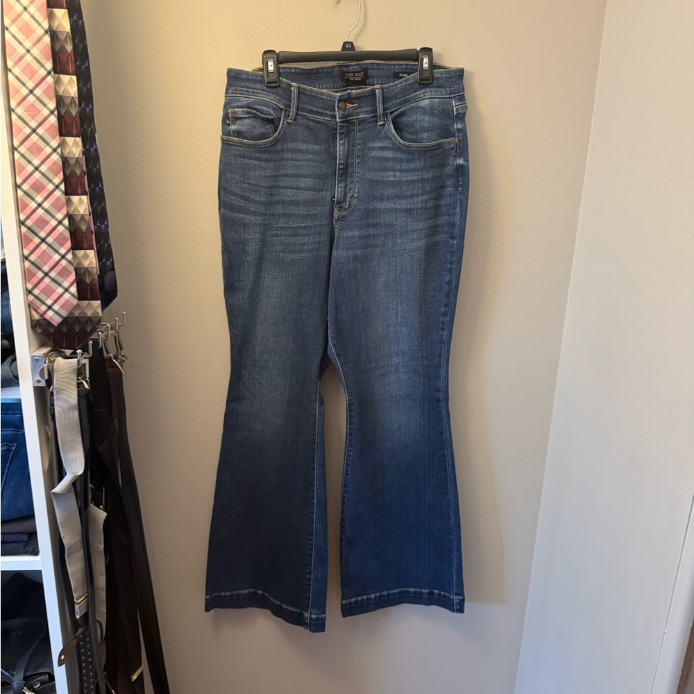 Judy Blue Medium Wash Flare Jeans